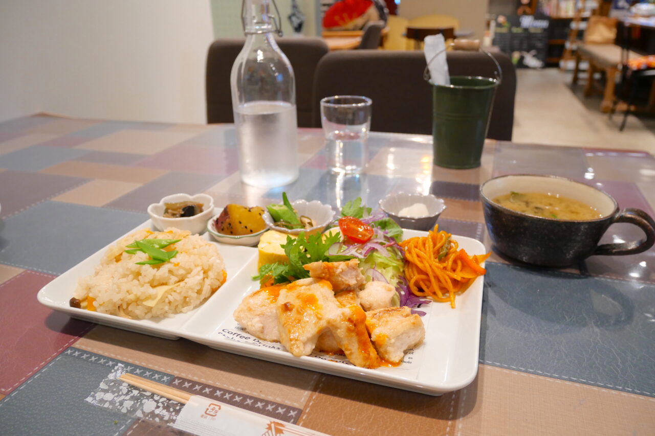 チキンのランチ