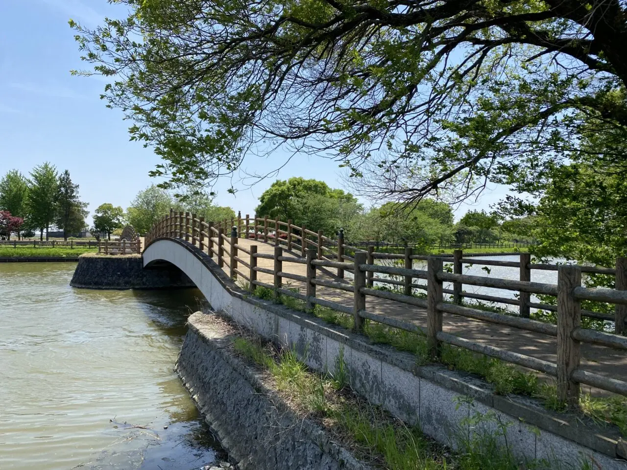 旧川ふるさと公園（ふれあい橋）