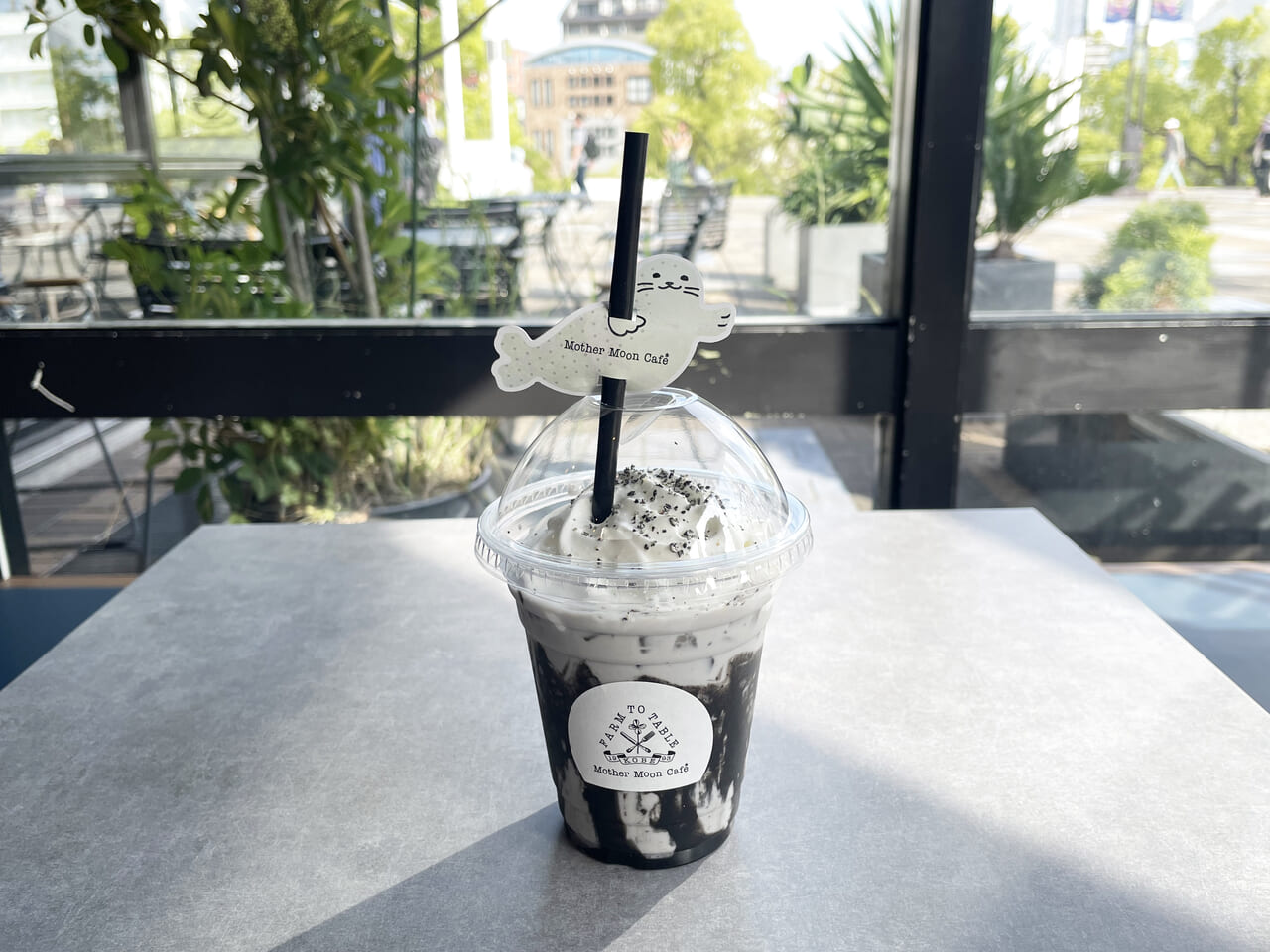 港区の天保山マーケットプレースのマザームーンカフェ