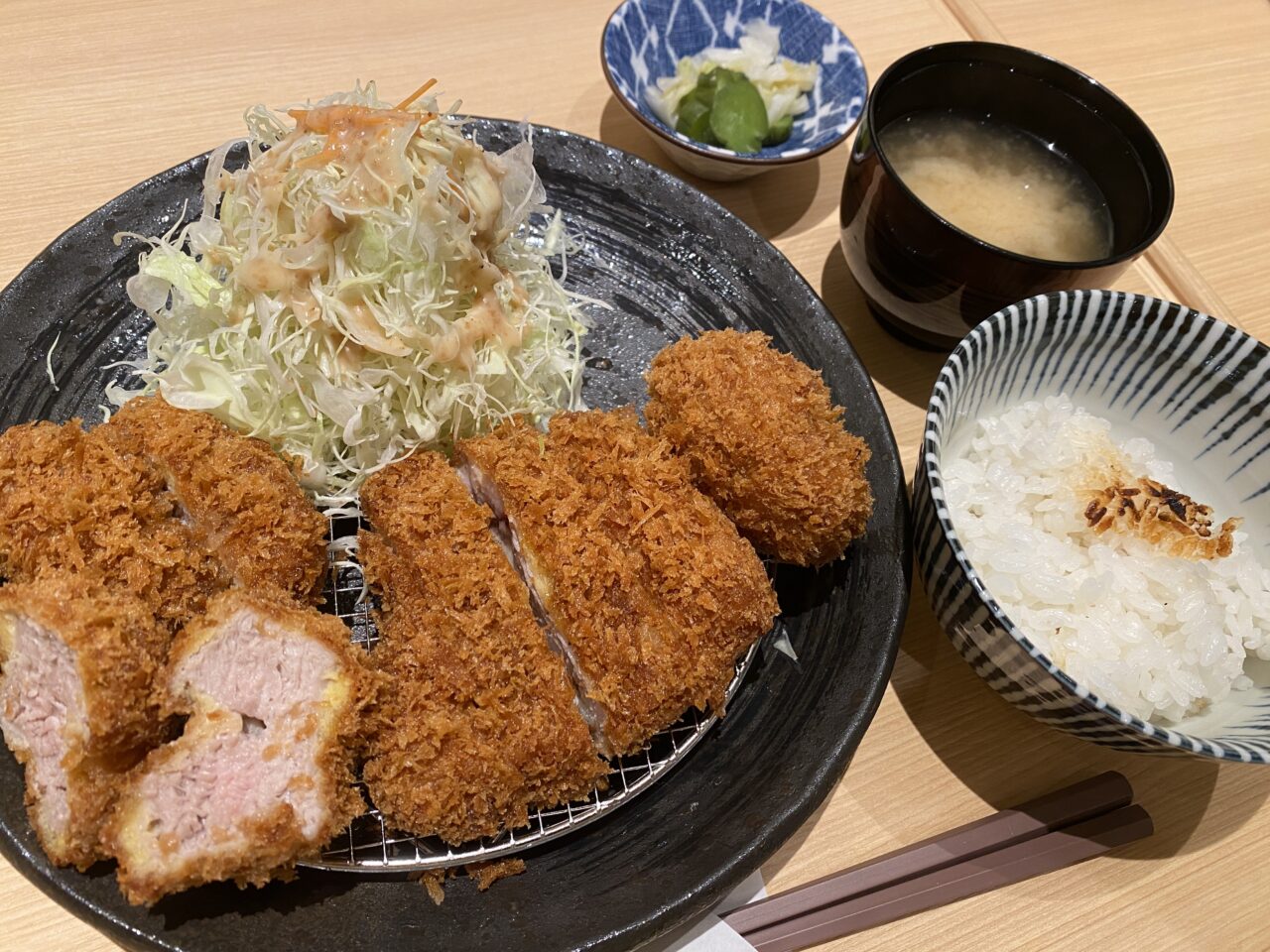 とんかつ神楽坂さくら豊中庄内店ヒレロースかつ定食