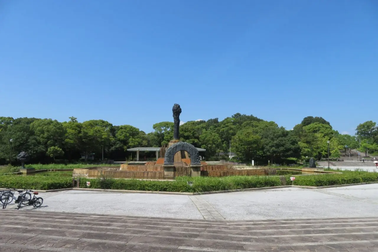 服部緑地東中央広場