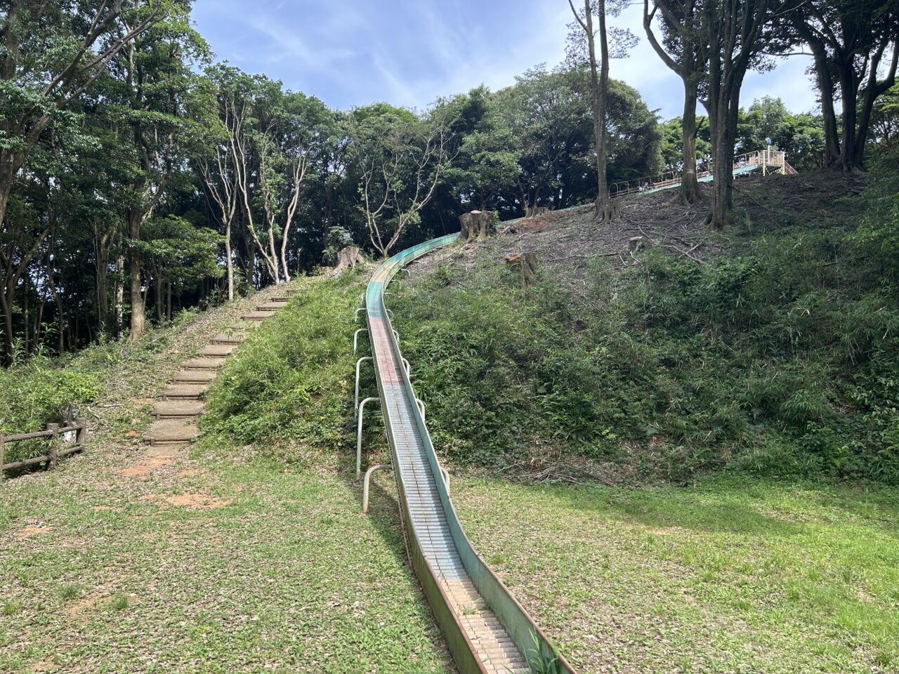 出水市高野山公園のローラーすべり台