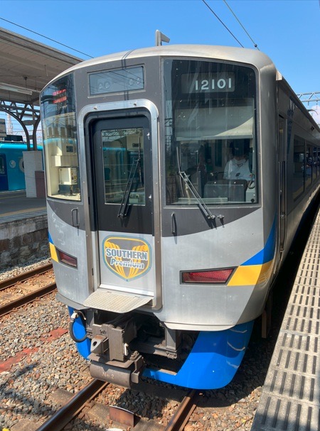 南海特急「サザン」一部列車が運休、代行列車は全車自由席で運行されます