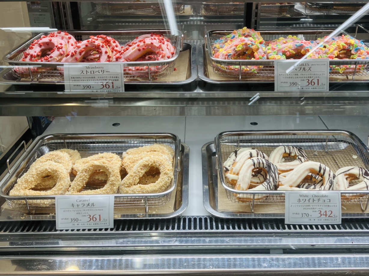 南海天下茶屋駅構内で、関西発自家製米粉チュロスが11/02 まで販売中です