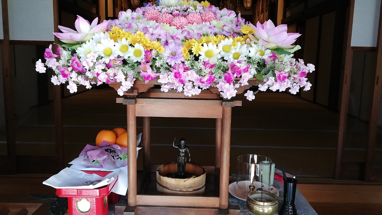 茅ヶ崎市 天上天下唯我独尊 ４月８日には茅ヶ崎市内のお寺で花まつりの美しい花御堂が見られました 号外net 茅ヶ崎市