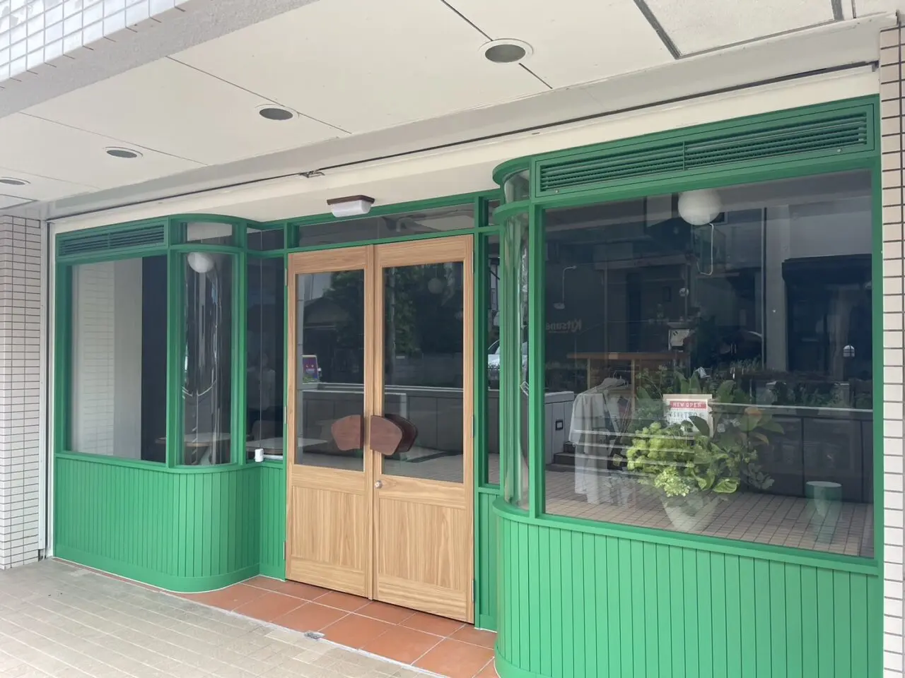 茅ヶ崎南口にオープンしたEENY TWO店舗外観