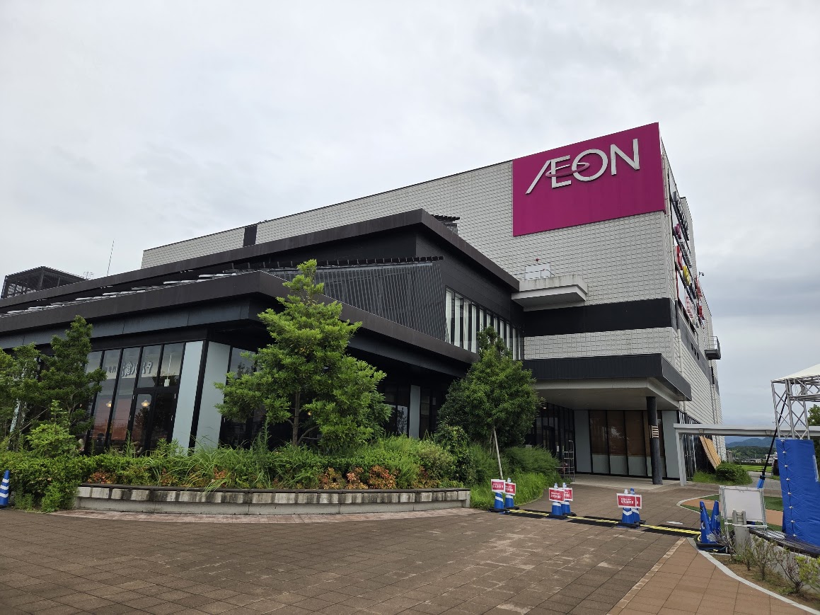 イオンモール新小松