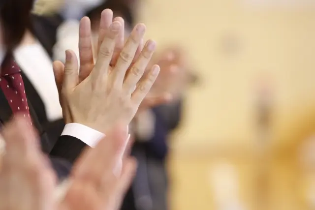 拍手のイメージ