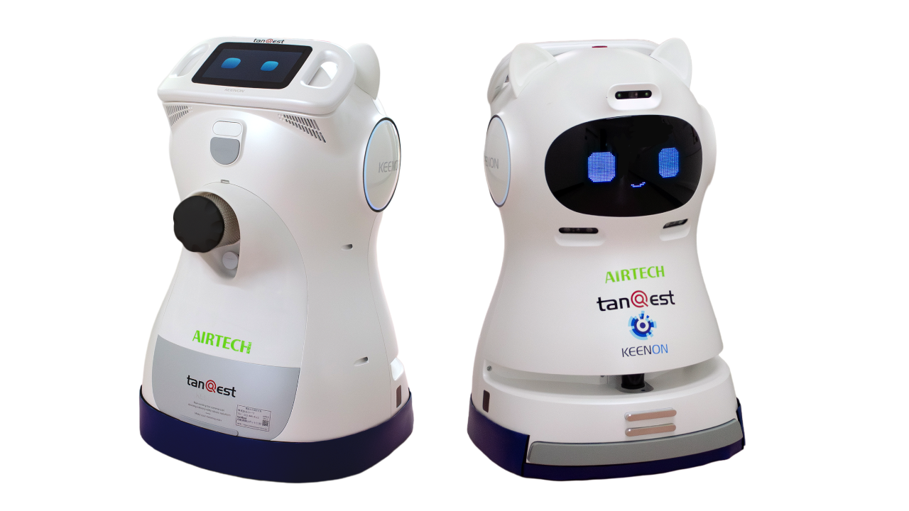 クリーンルーム向け自動清掃ロボット「C30CR」の正面外観。tanQestロゴが中央に配置されている。