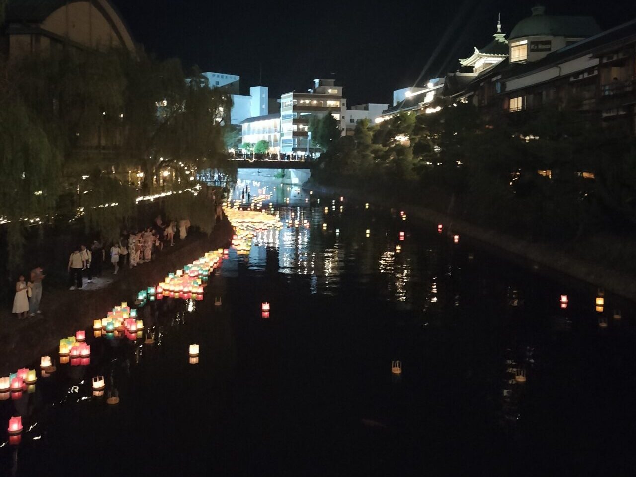 按針祭灯籠の流れ