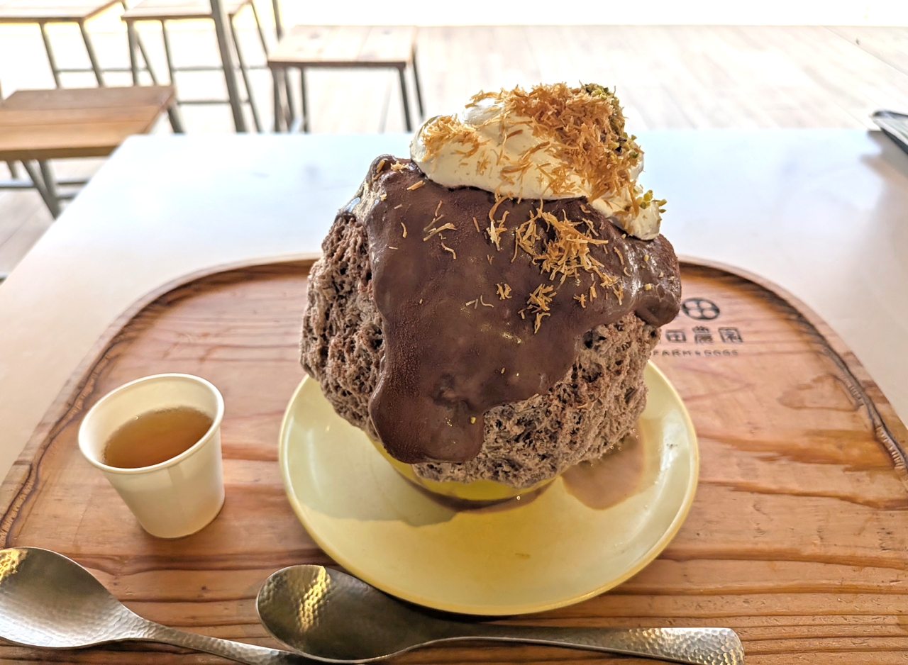 山田農園 FARM&DOGS　ドバイチョコ餅かき氷