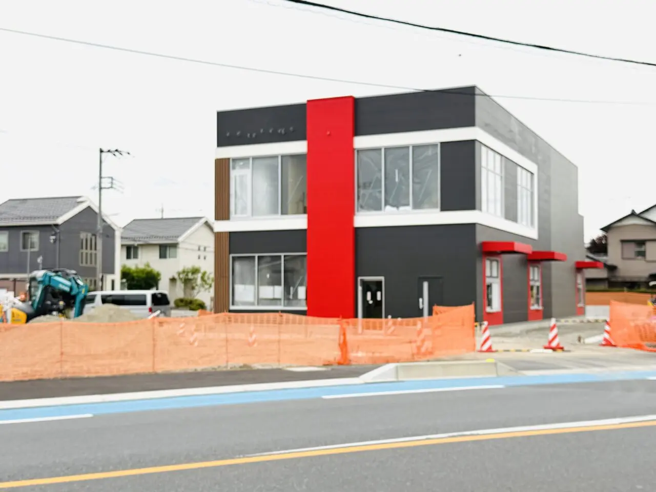 リニューアルしたマクドナルド越南町店