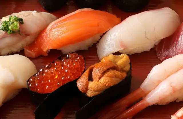 回転寿司　魚べい草加店　