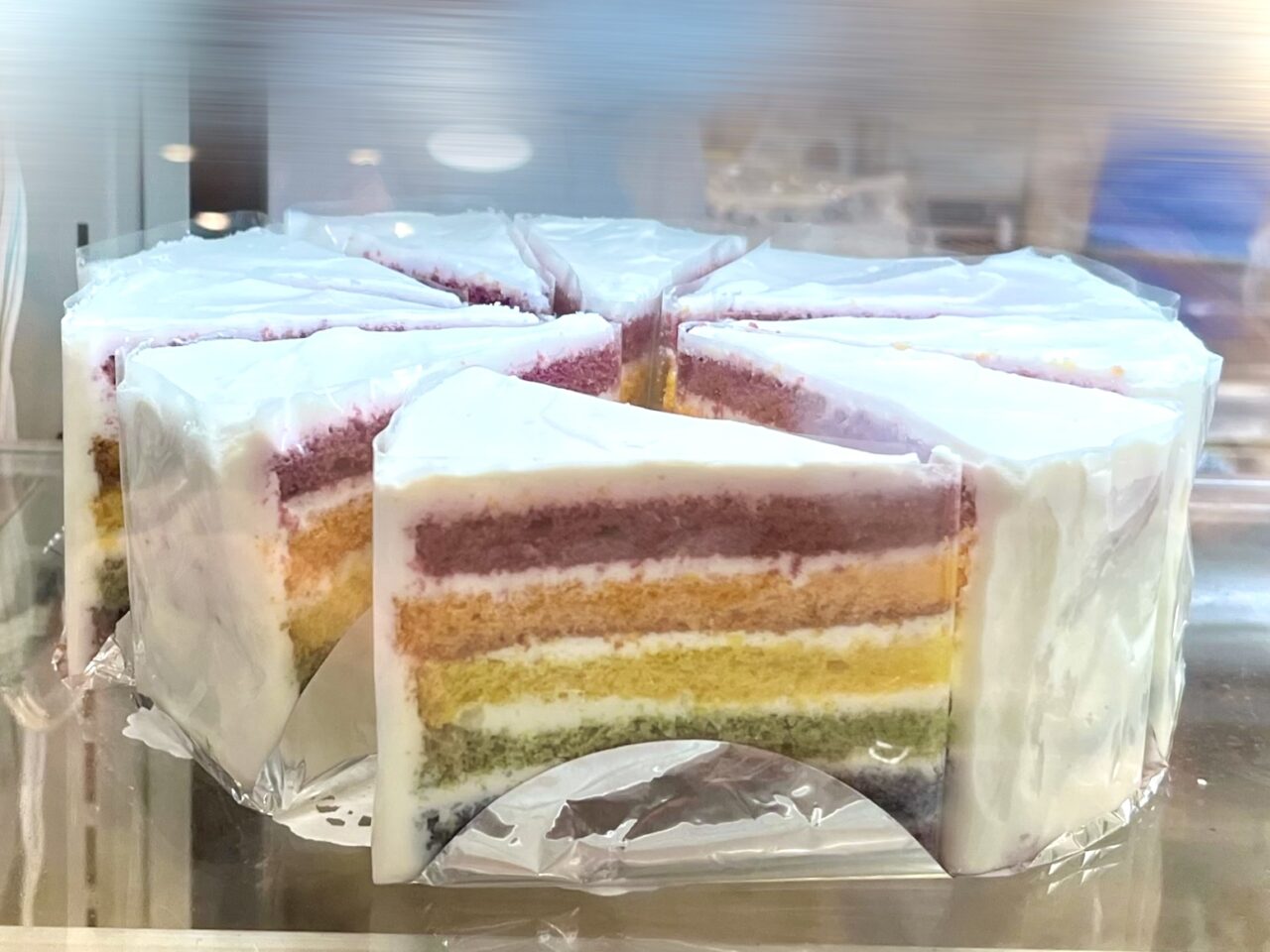 京阪DEEN&DELUCAレインボーケーキ