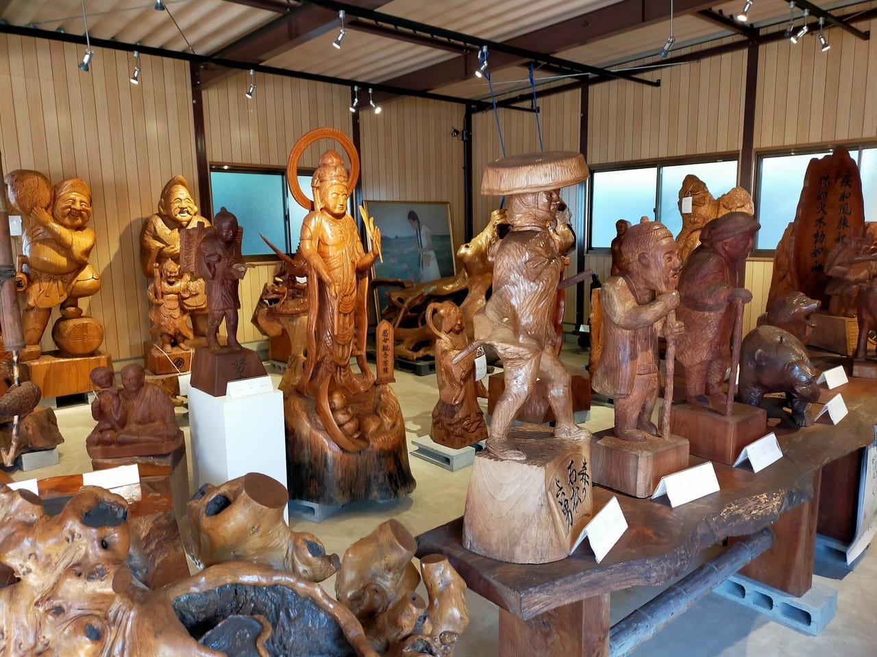 新座 木彫り彫刻館 農刻館