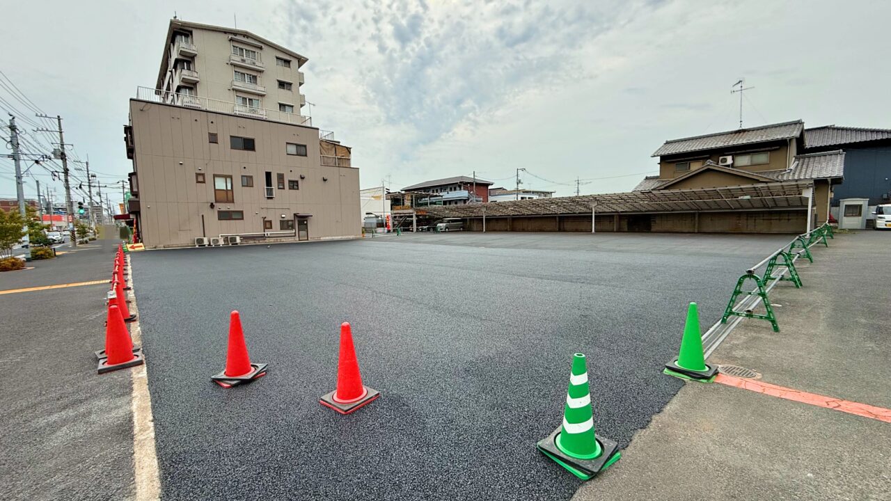 ファーマシィ薬局国立前
