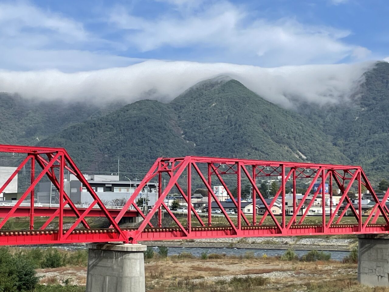 太郎山の逆さ霧