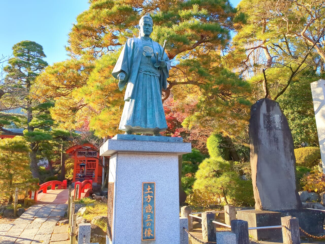 高幡不動尊　土方歳三の像