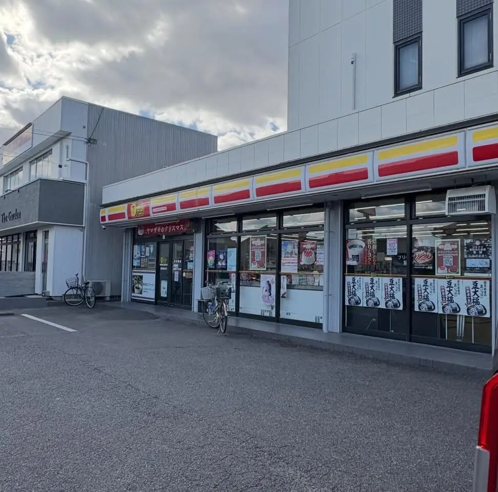 デイリーヤマザキ樹木