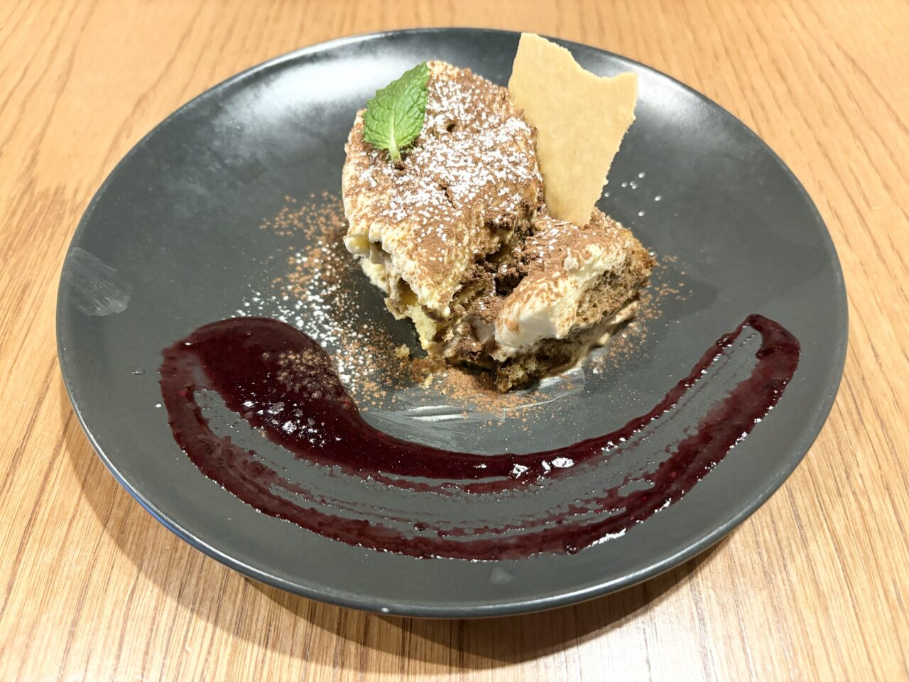 中野区新井1丁目にある『Pizzer Citraba』の自家製ティラミス