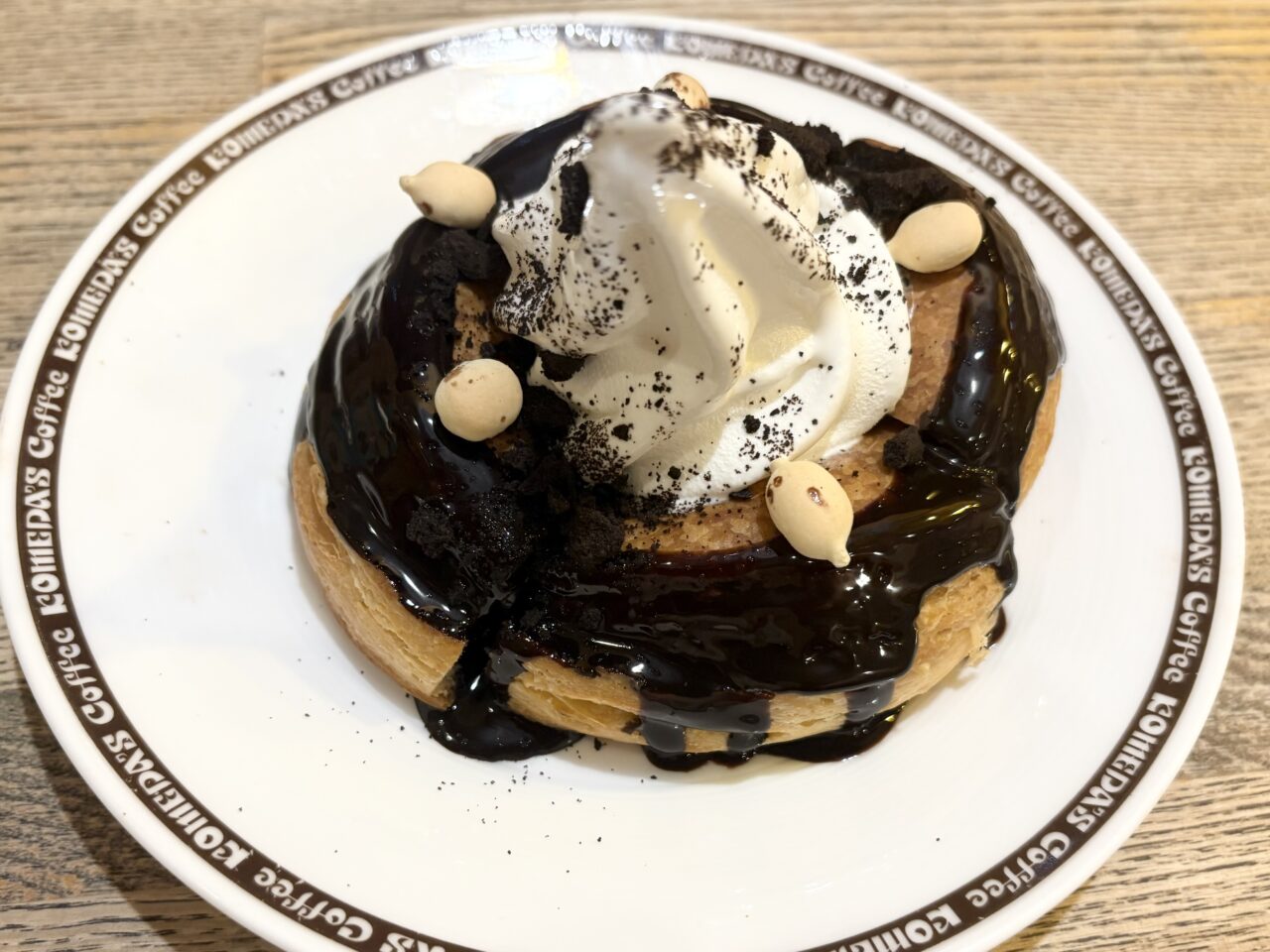 中野にある「コメダ珈琲店 中野丸井店」のチョコノワールブラックサンダー