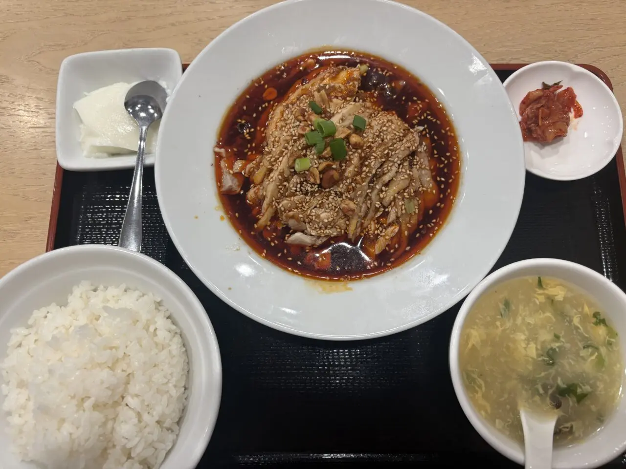 葛西の人気中華店「華宴」が移転オープン