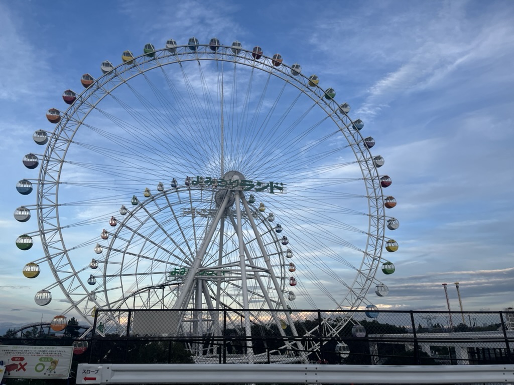 よみうりランド新旧2基の観覧車-2