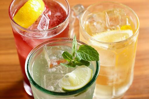 飲み歩き