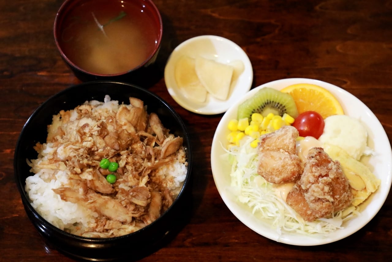 振替休業　2025年9月8日（月）～9月11日（木）　鶏の伊藤　帯広市　ザンギ　から揚げ　山賊揚げ　骨なしザンギ　テイクアウト　子連れ　外食　観光　鶏めし丼　ランチ　夕食　予約　お持ち帰り〒080-0015 北海道帯広市西５条南２８丁目２−８　　2020鶏の伊藤GoToEat鶏めし