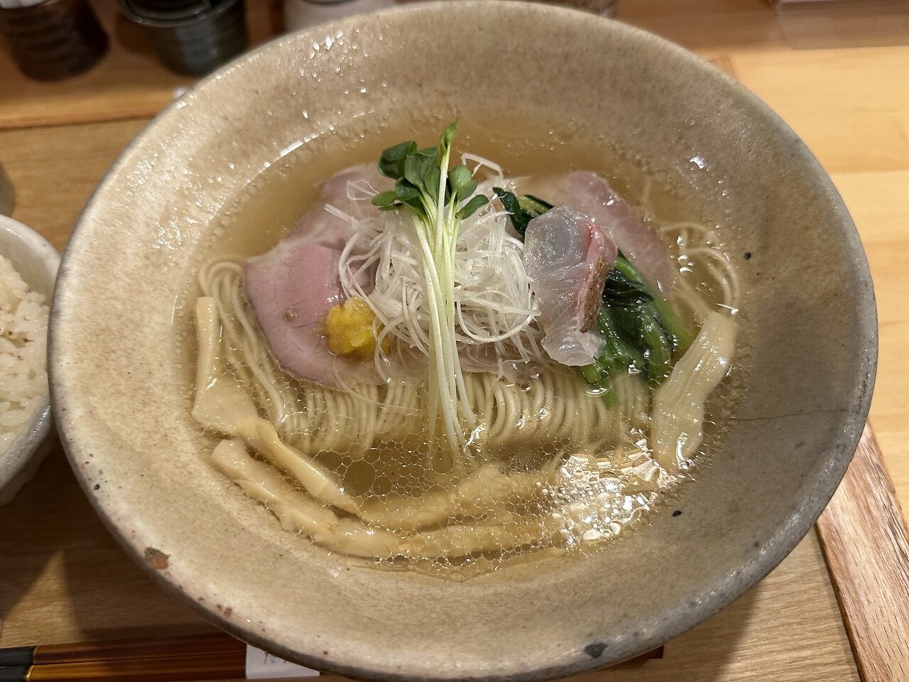 【神戸市東灘区】美味しい(≧▽≦)『真鯛そば はなたば』夜なのに1,000円で良いの? 改修工事が進む御影・石屋川高架下