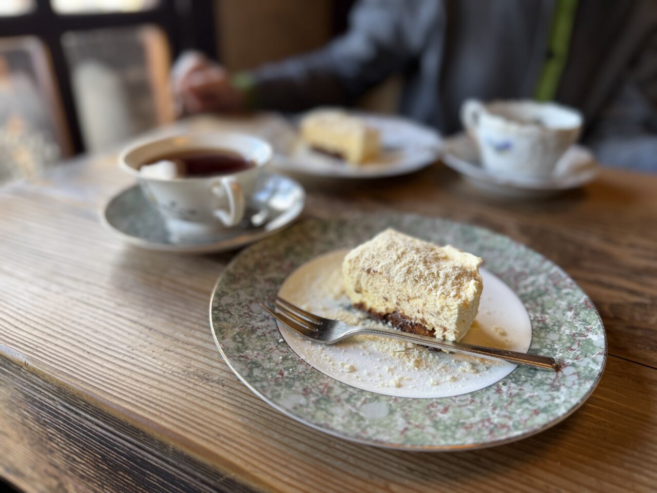 【神戸市東灘区】写真がグレードアップ♪ 坂アンバサダーひよりさんの撮影レクチャー in 岡本「珈琲館」の絶品チーズケーキ