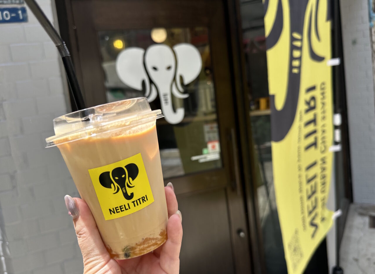 【神戸市】えっ、500円から？！ チャイ専門店「NEELI TITRI」さんが南京町オープン♪ 珍しいスピリチュアル系雑貨にも出会えるゾ