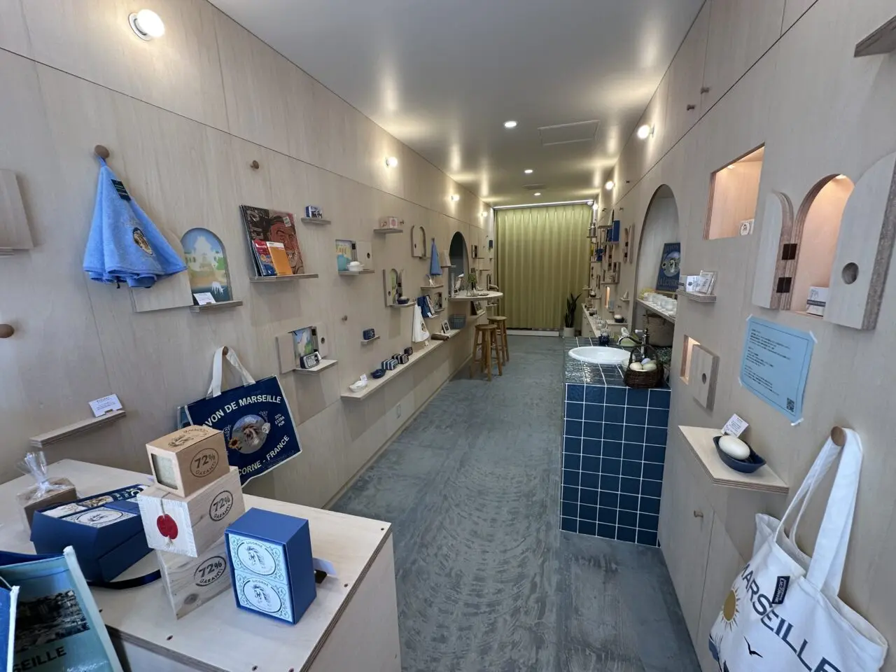 【神戸市東灘区】日本初の実店舗が摂津本山に！ 南フランス・マルセイユの石けん「LICORNE」さんへ。実際に使って選べます♪