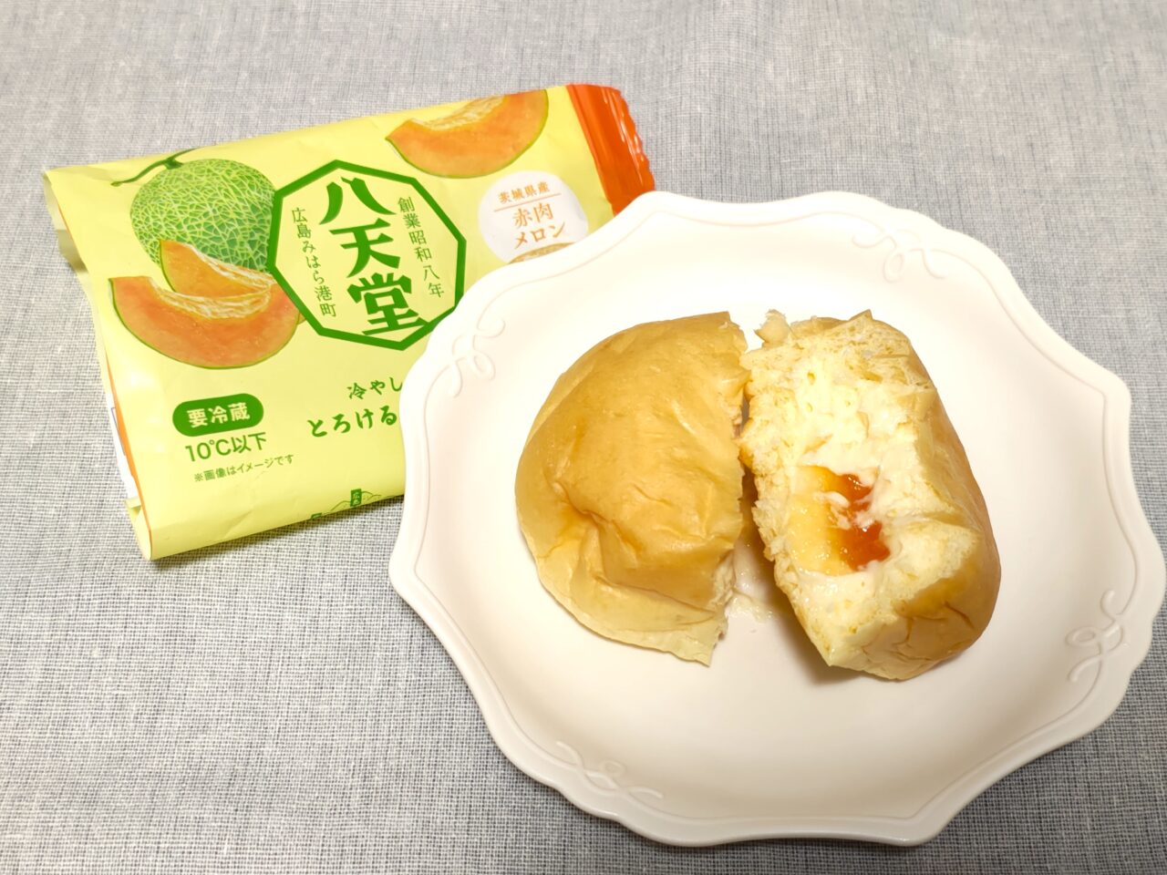 2026年7月八天堂　冷やして食べる　とろけるくりーむパン　茨城県産赤肉メロン