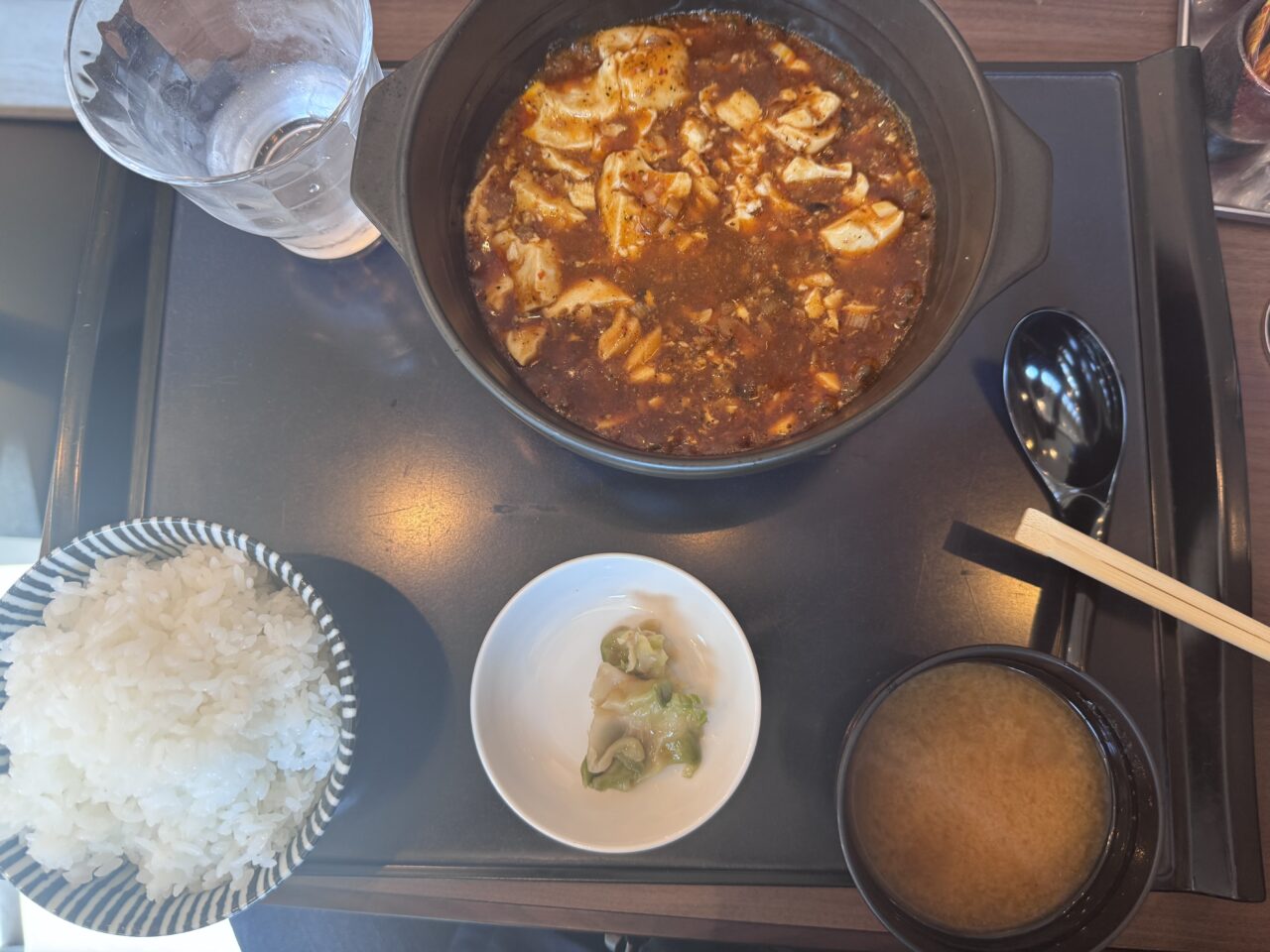 2026年7月いっぽん飯店の黒麻婆豆腐定食