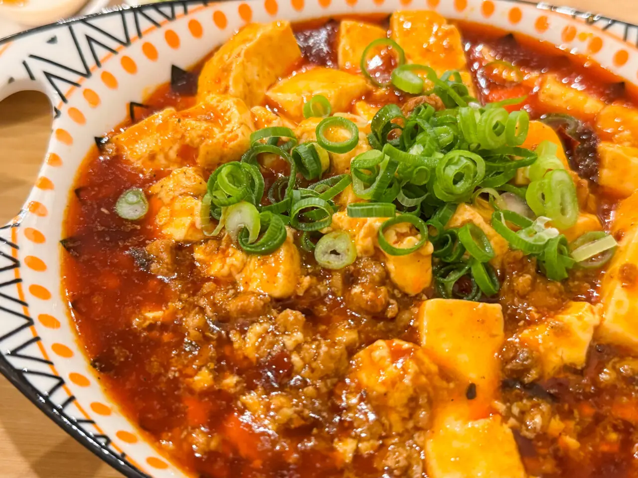 うえほんまちハイハイタウンにオープンしたガチ中華「福や」の本格的な麻婆豆腐