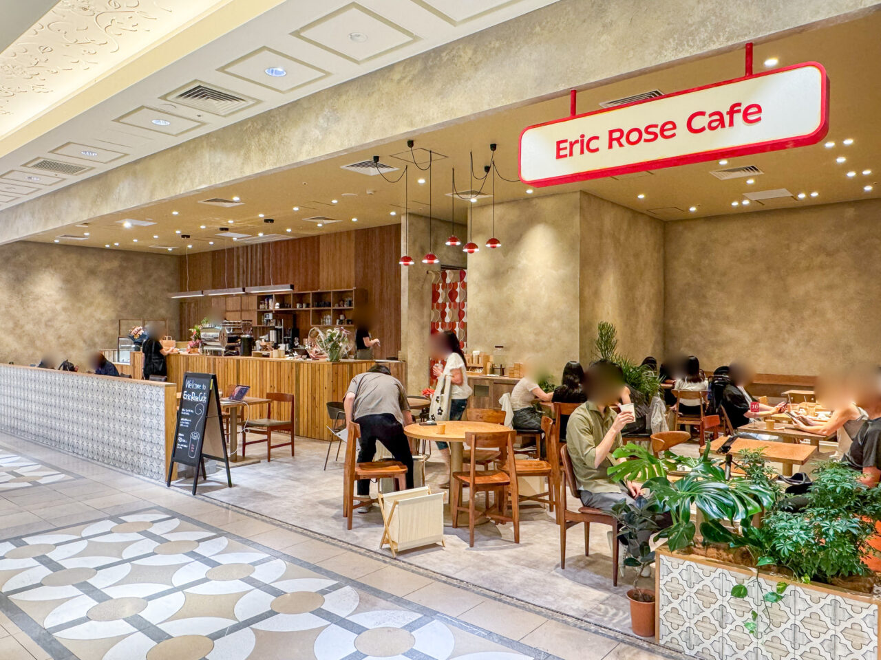 天王寺ミオにオープンした「Eric Rose Cafe エリックローズカフェ」