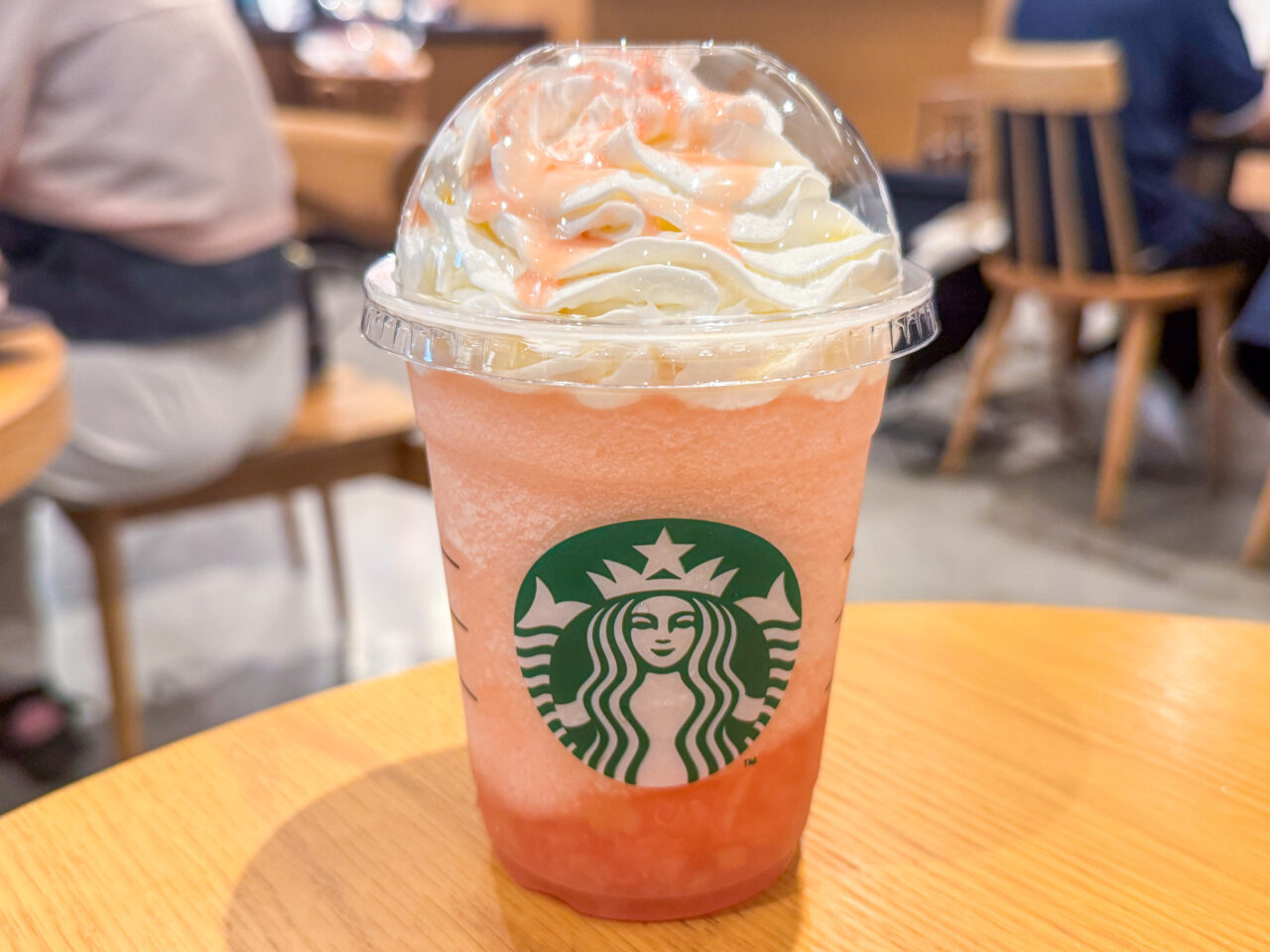 スターバックスのピーチフラペチーノ