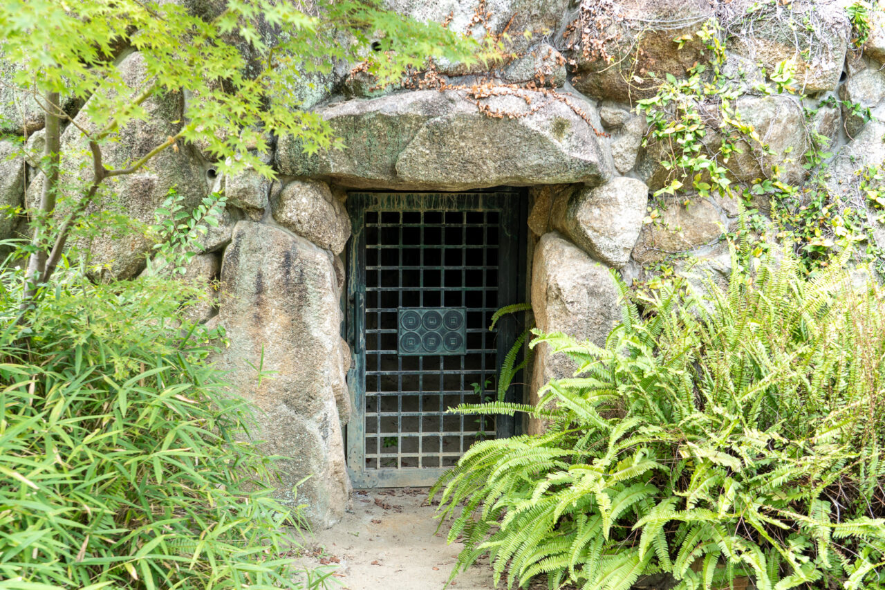 真田山三光神社真田の抜け穴