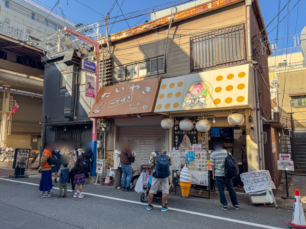 長居駅近くのクレープゴリラ