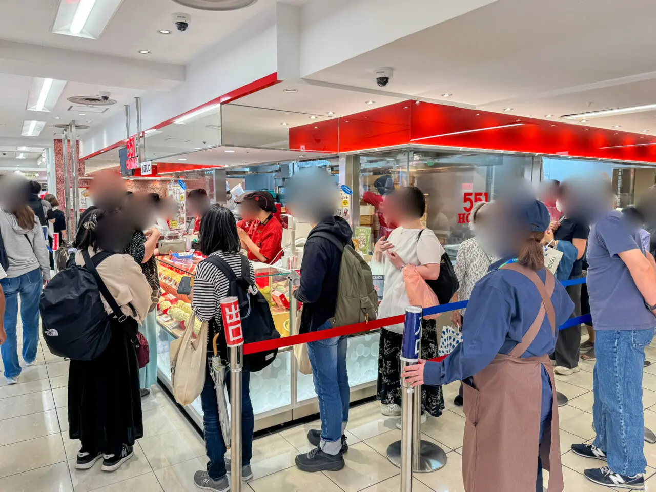 リニューアルオープンした近鉄百貨店上本町店の551蓬莱