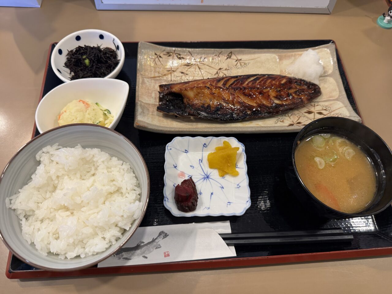 【藤沢市】「孤独のグルメ Season11」第1話の舞台に！ 大庭の「おうちごはん はるね」で絶品さばみりんと豚汁が話題沸騰中です♪