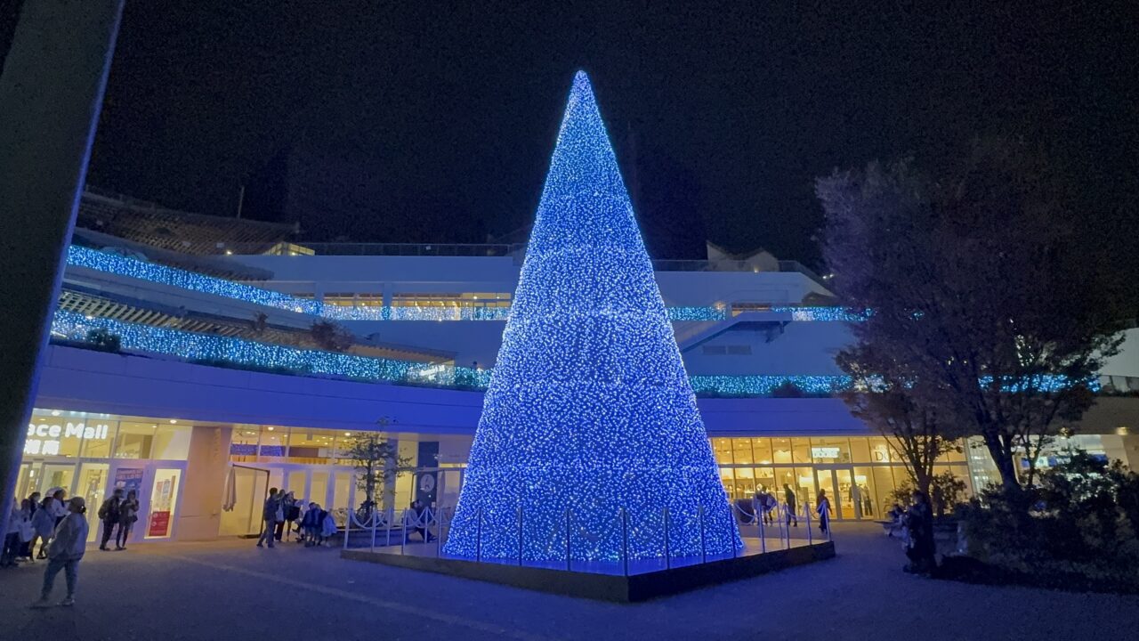 藤沢市】湘南の海と空からインスピレーションされた15mの巨大ツリーが