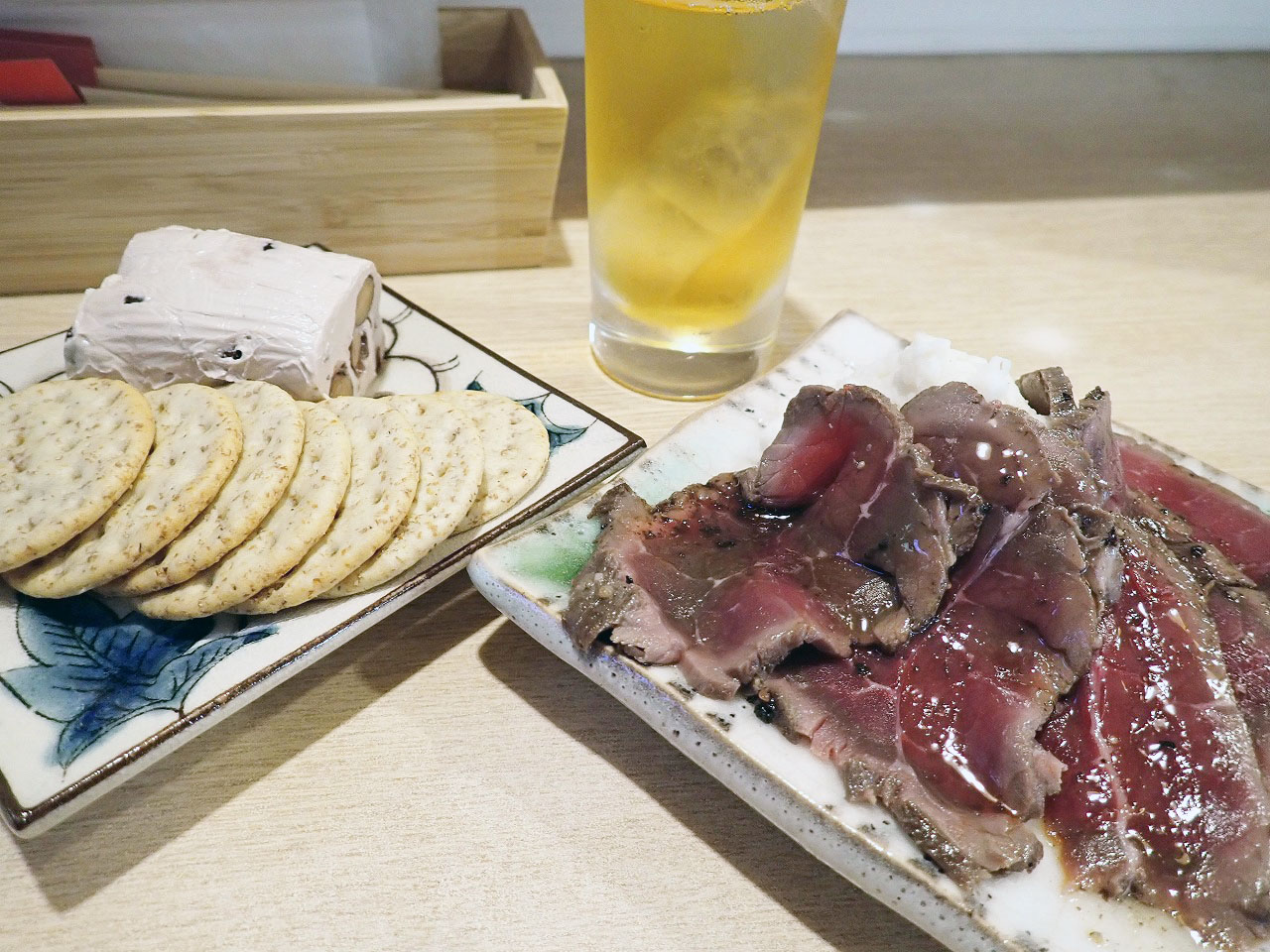 「コーヒー黒豆チーズ クラッカー添え」