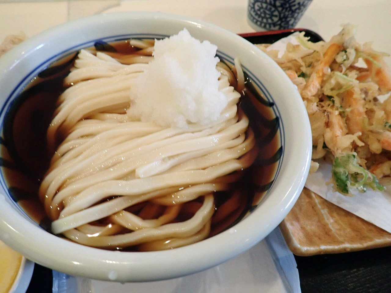 2025年に開催されている『電車でめグルメぐる埼玉うっどーん！スタンプラリー』