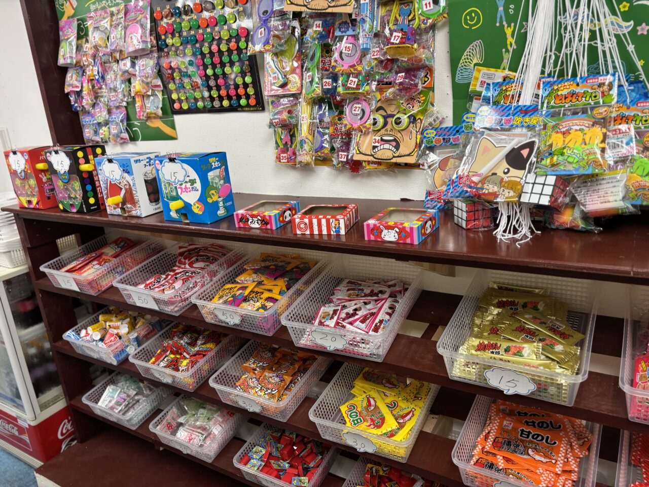 駄菓子たこ焼きてんてん店内