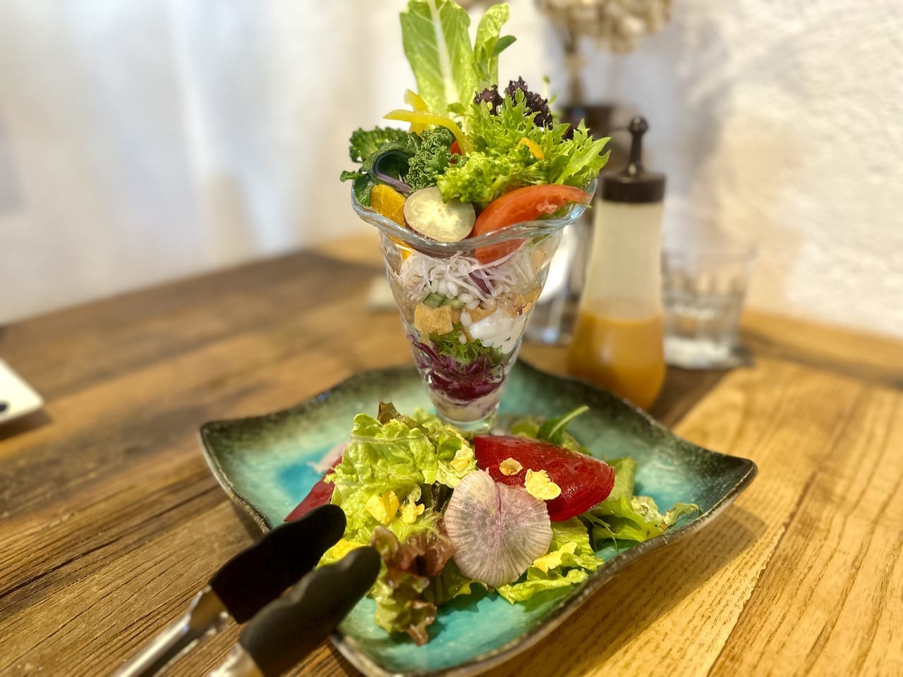 「厳選野菜料理とかんなアイスのお店 夜空」